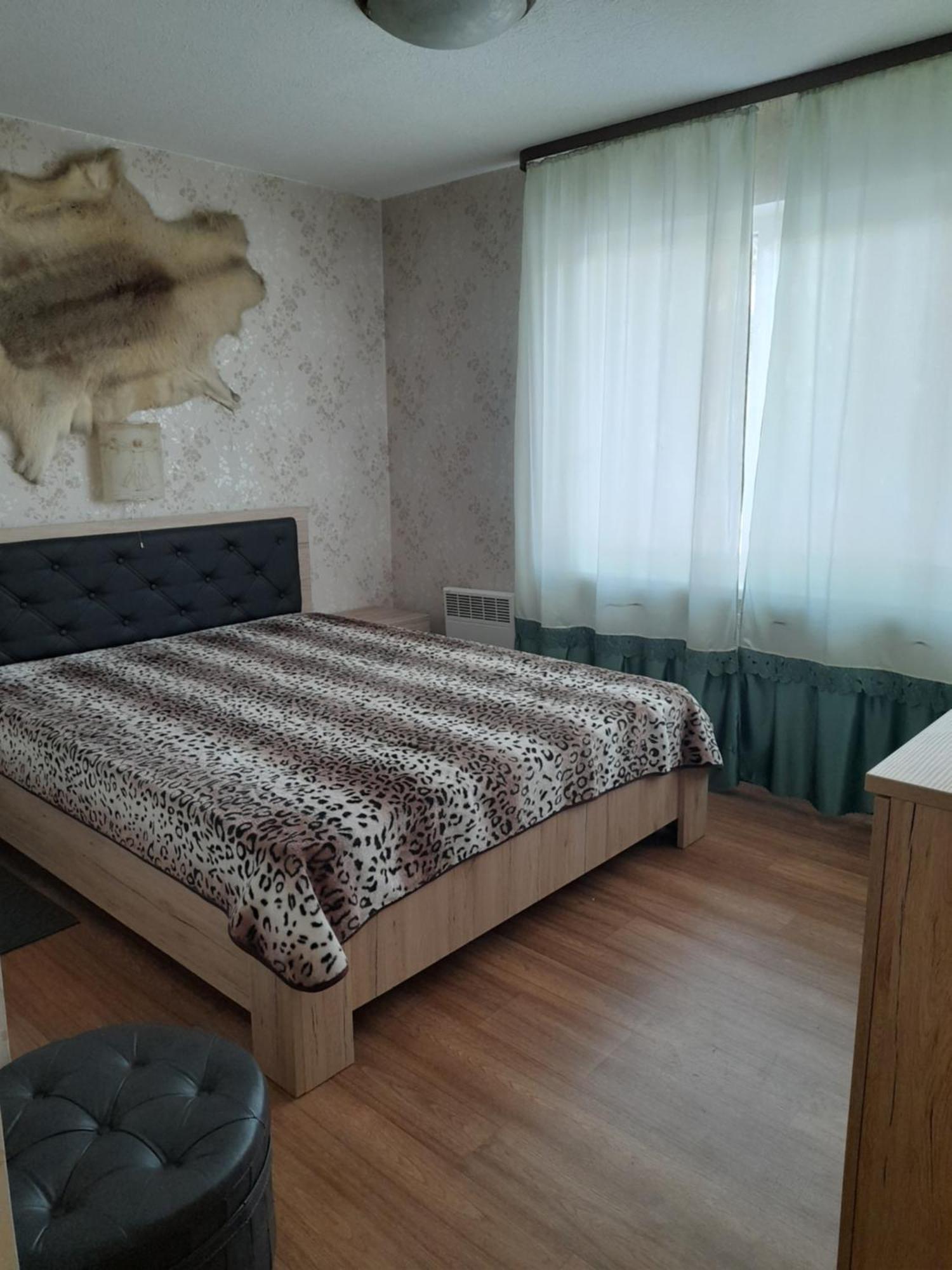 Viesu Maja "Osmany" Hotell Dvarci Exteriör bild