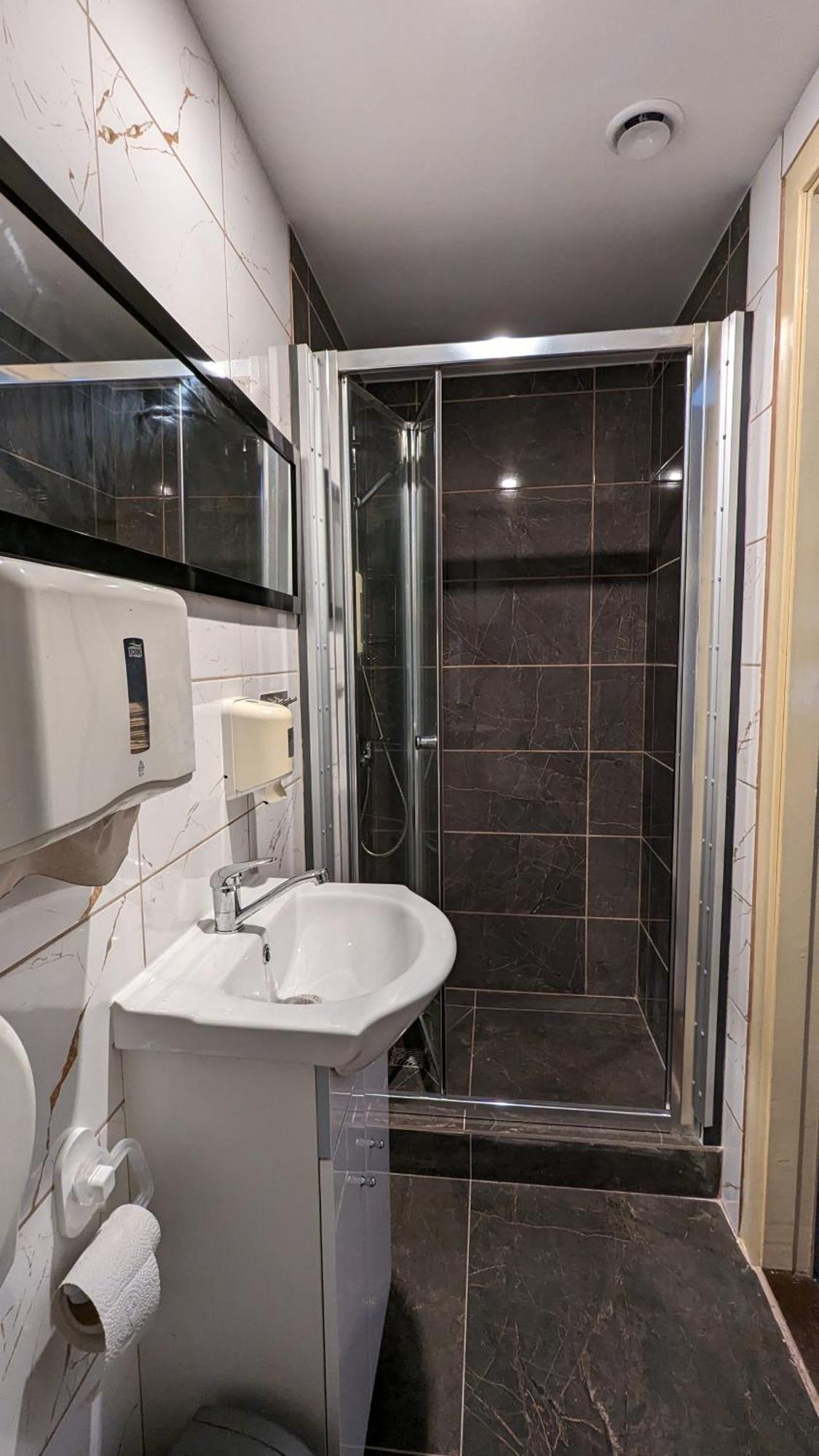 Viesu Maja "Osmany" Hotell Dvarci Exteriör bild